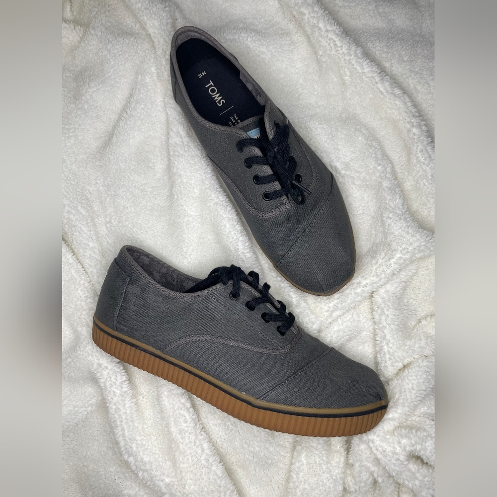 Grey Toms